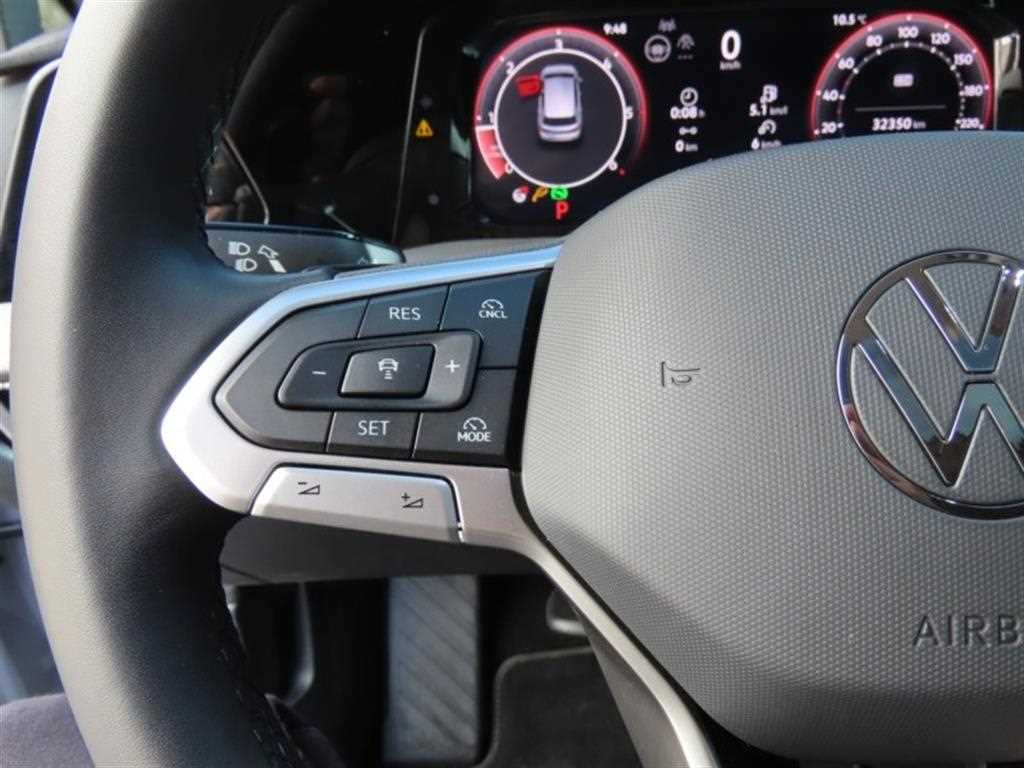 Volkswagen Golf - Vista 11