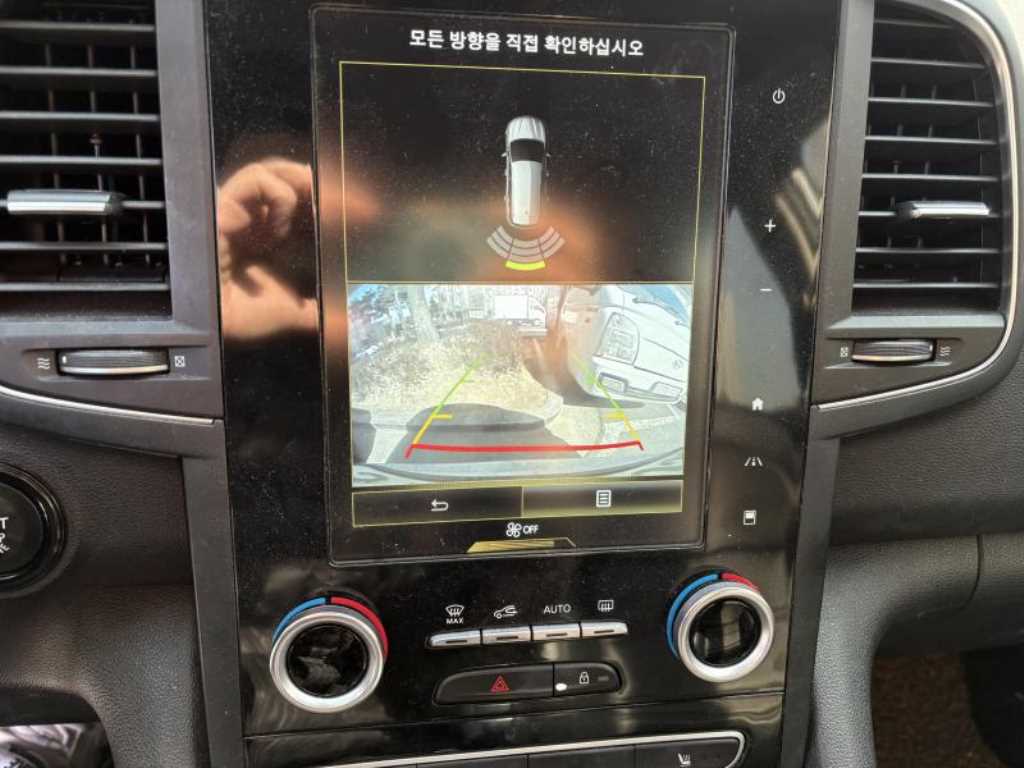 SAMSUNG QM6 - Vista 11