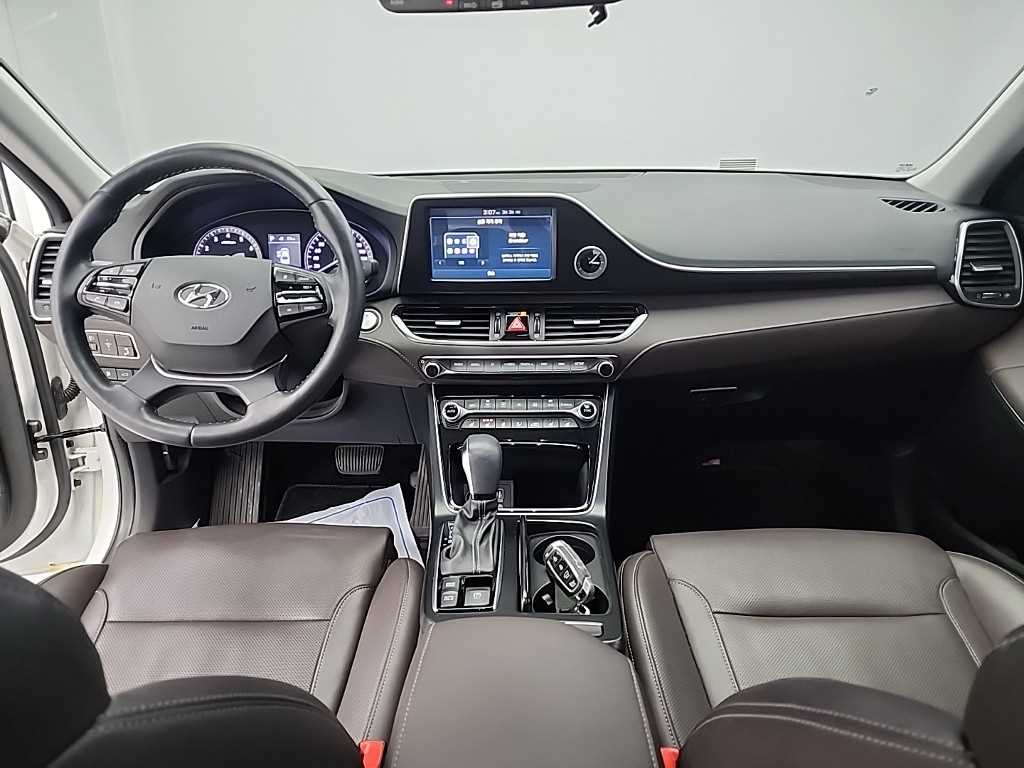HYUNDAI Grandeur - Vista 7