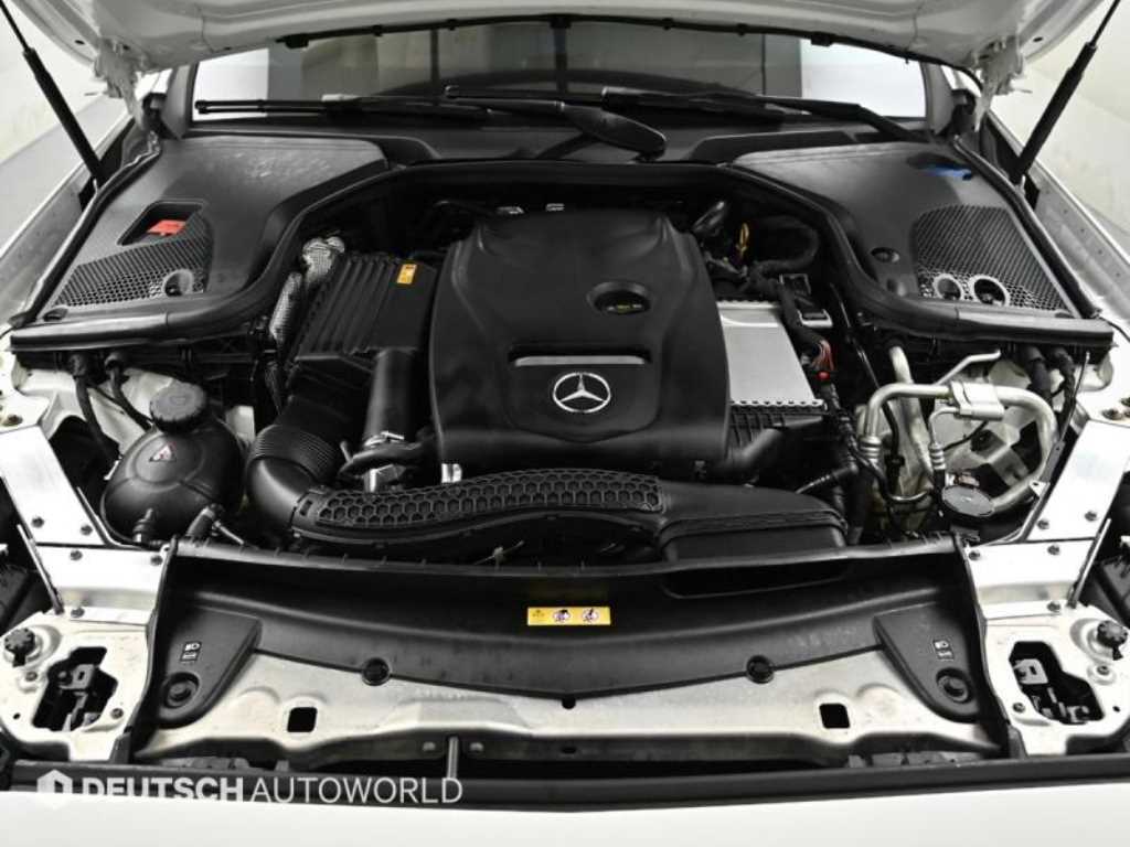 Mercedes Benz E class - Vista 6