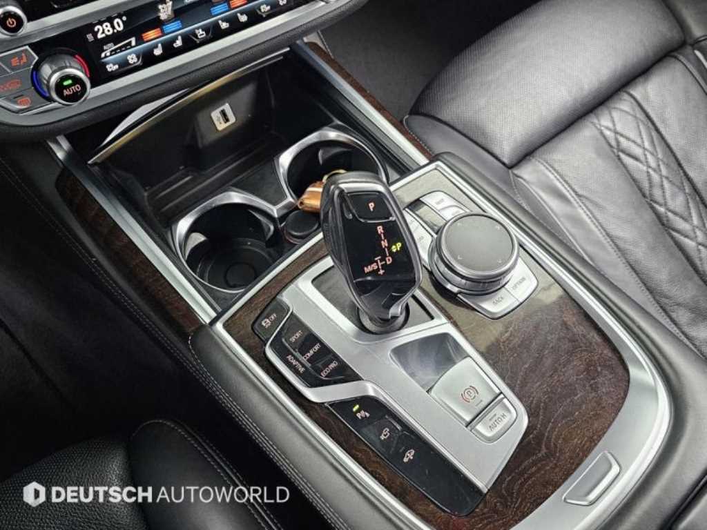 BMW 7 Series - Vista 10