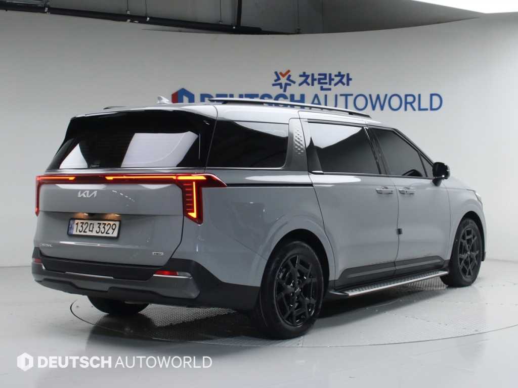 KIA Carnival - Vista 2