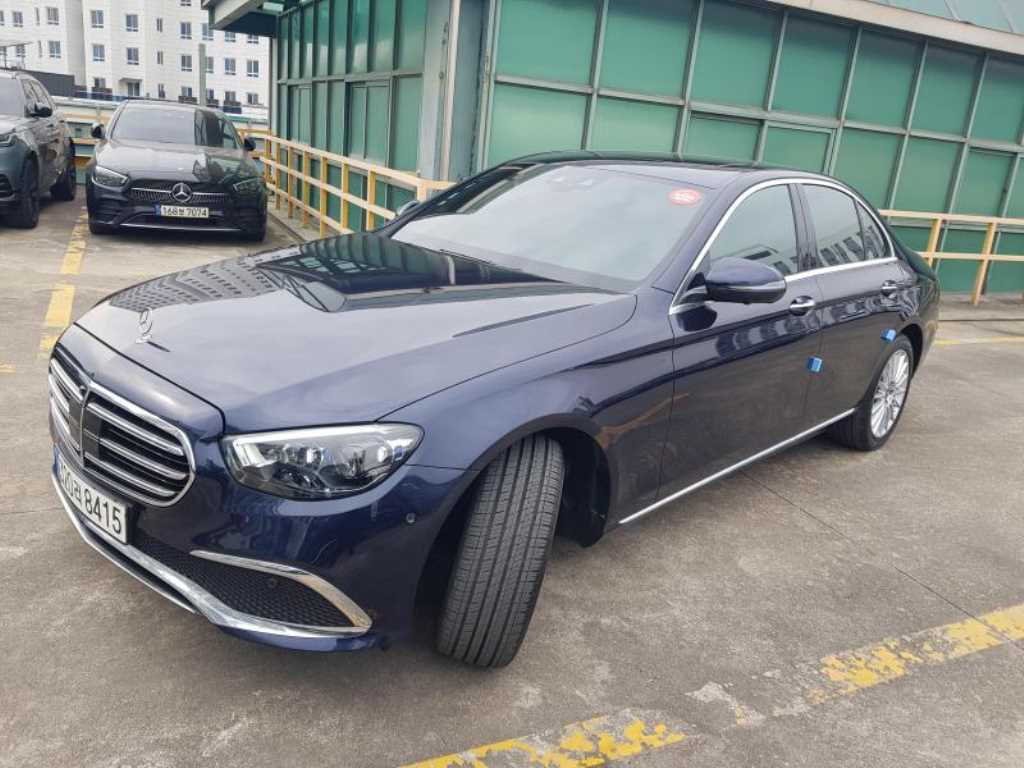 Mercedes Benz E class - Vista 2