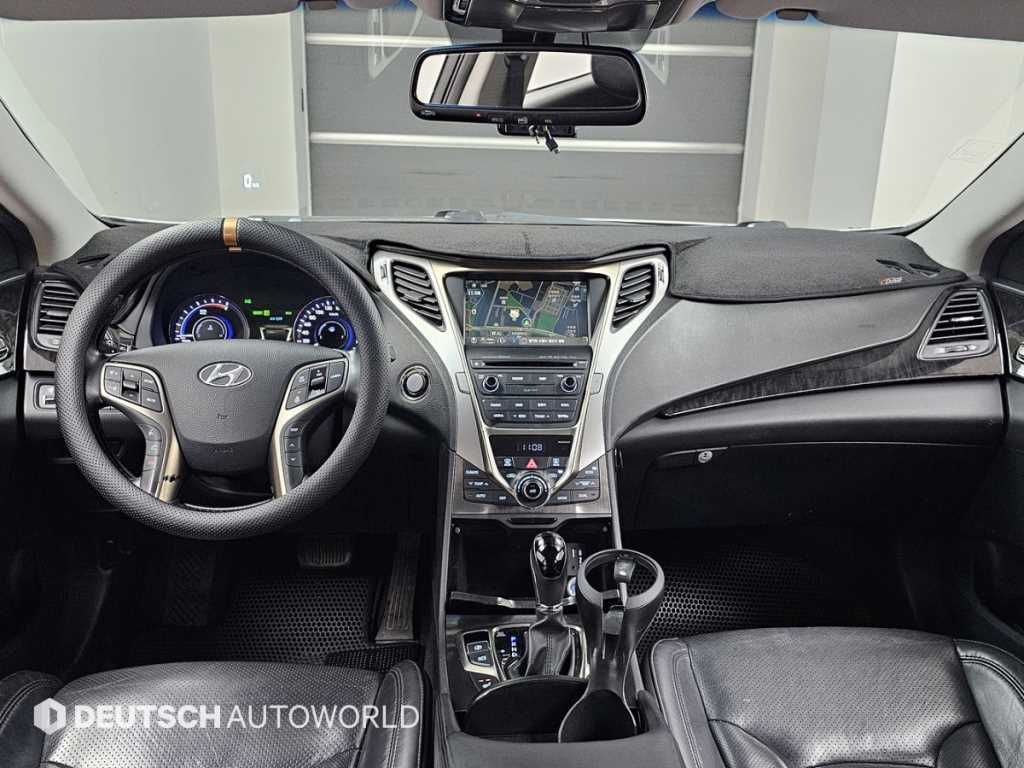 HYUNDAI Grandeur - Vista 7