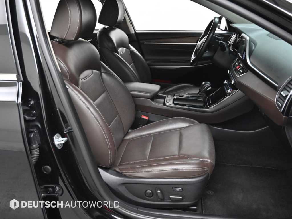 HYUNDAI Grandeur - Vista 10