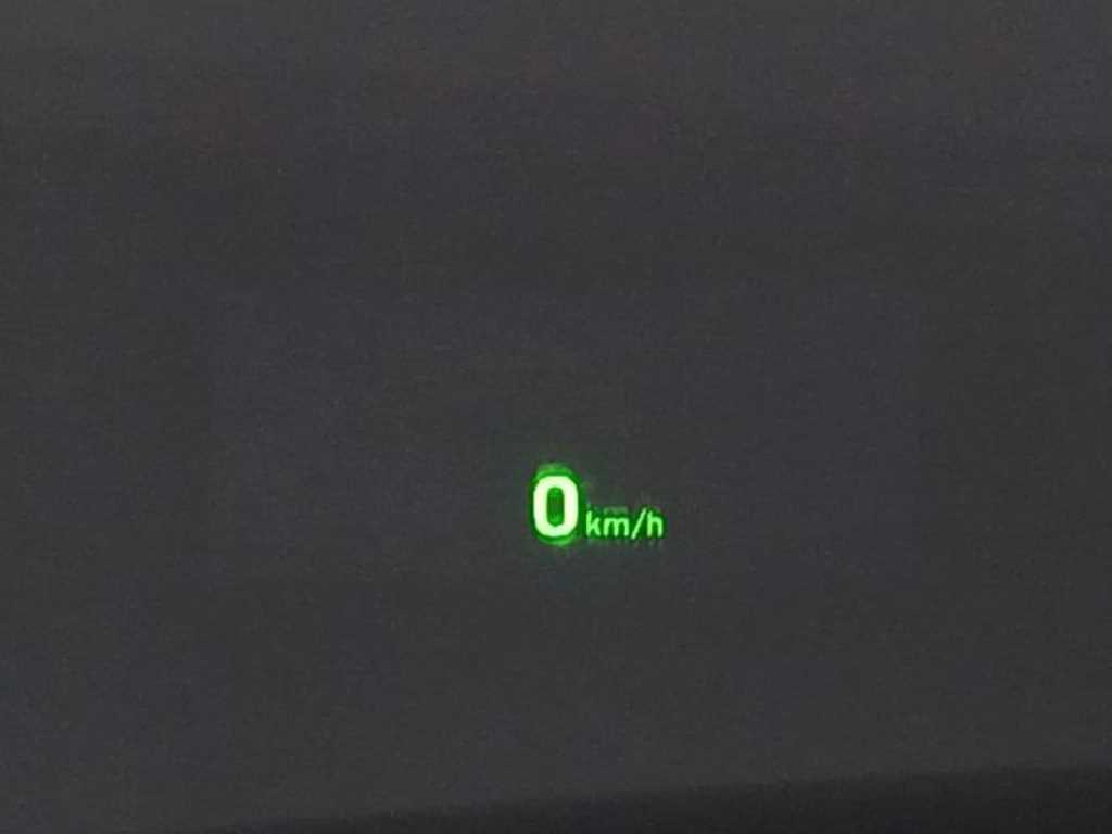 Genesis EQ900 - Vista 12