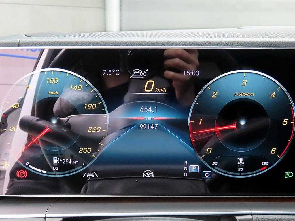 Mercedes Benz GLE Class - Vista 8