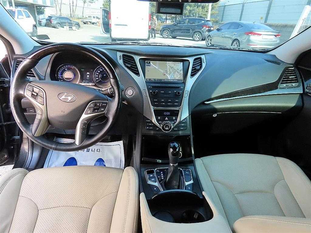 HYUNDAI Grandeur - Vista 7