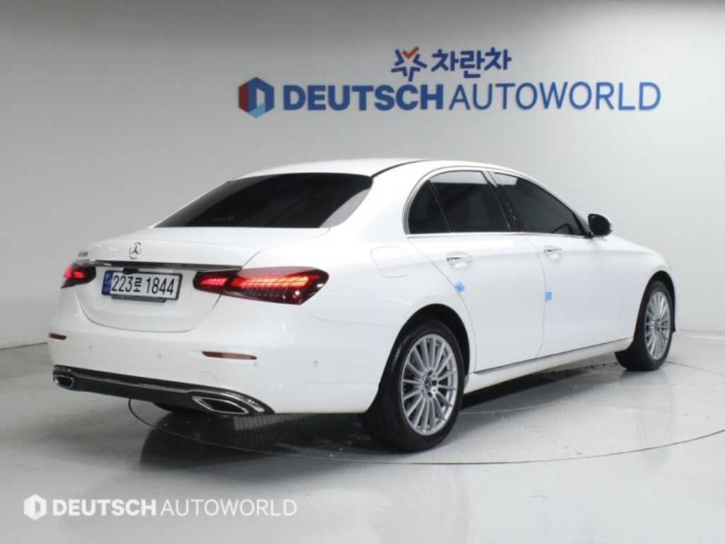 Mercedes Benz E class - Vista 2