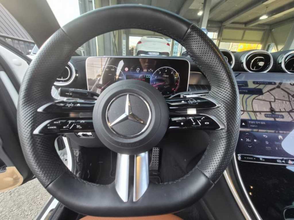 Mercedes Benz GLC Class - Vista 6