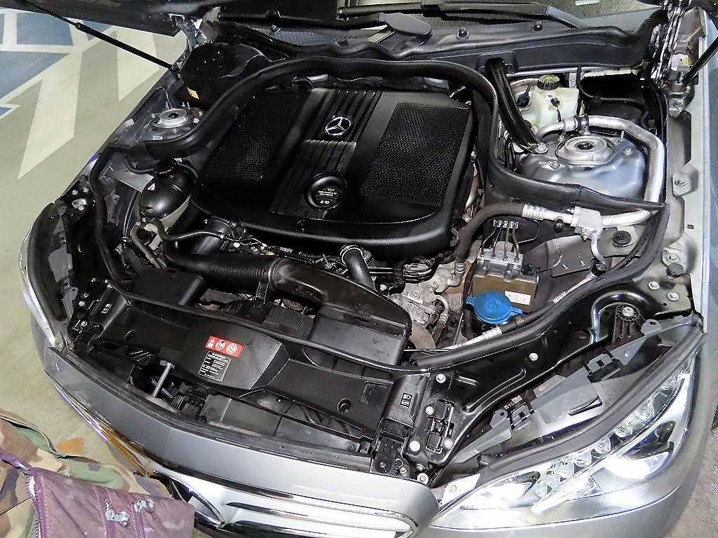 Mercedes Benz E class 2015 Gris - Importación desde Corea - HF Imports Iquique - Foto 19