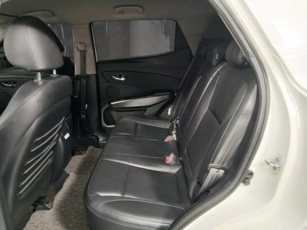 Ssangyong Tivoli - Vista 7