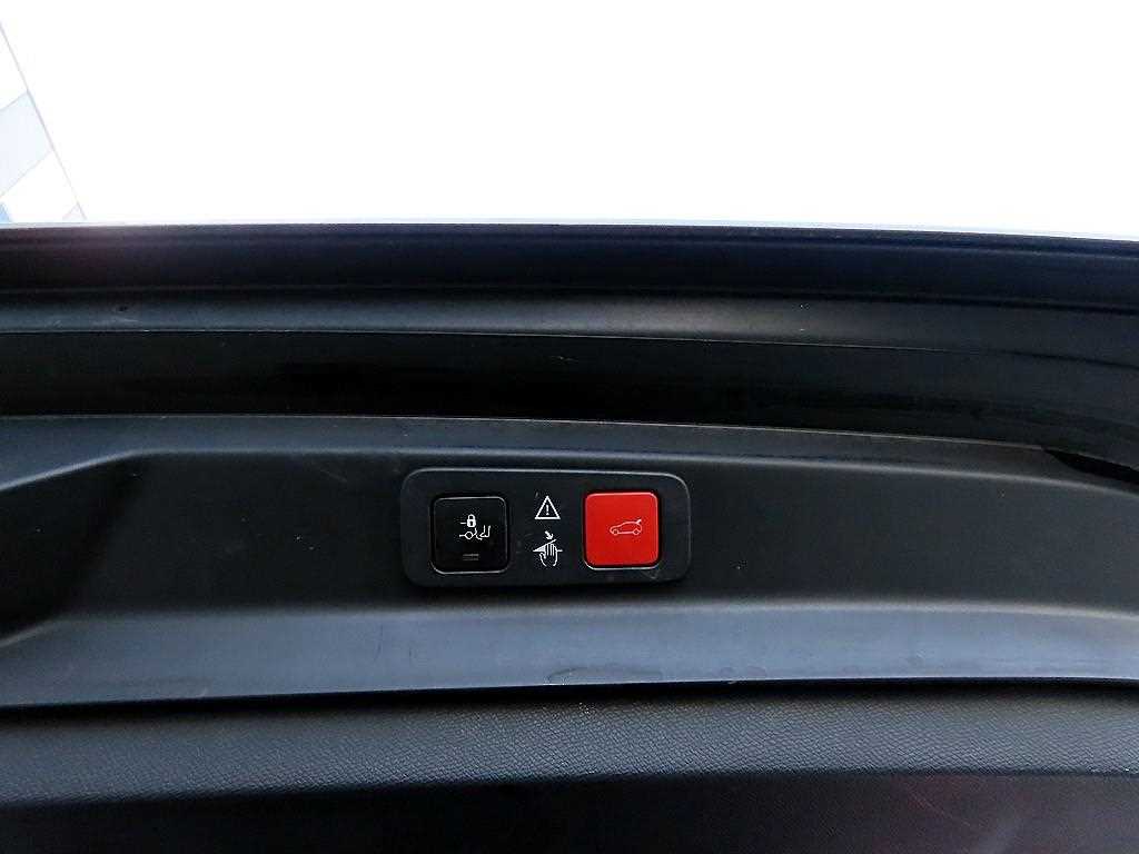 Peugeot 5008 2018 Gris - Importación desde Corea - HF Imports Iquique - Foto 17