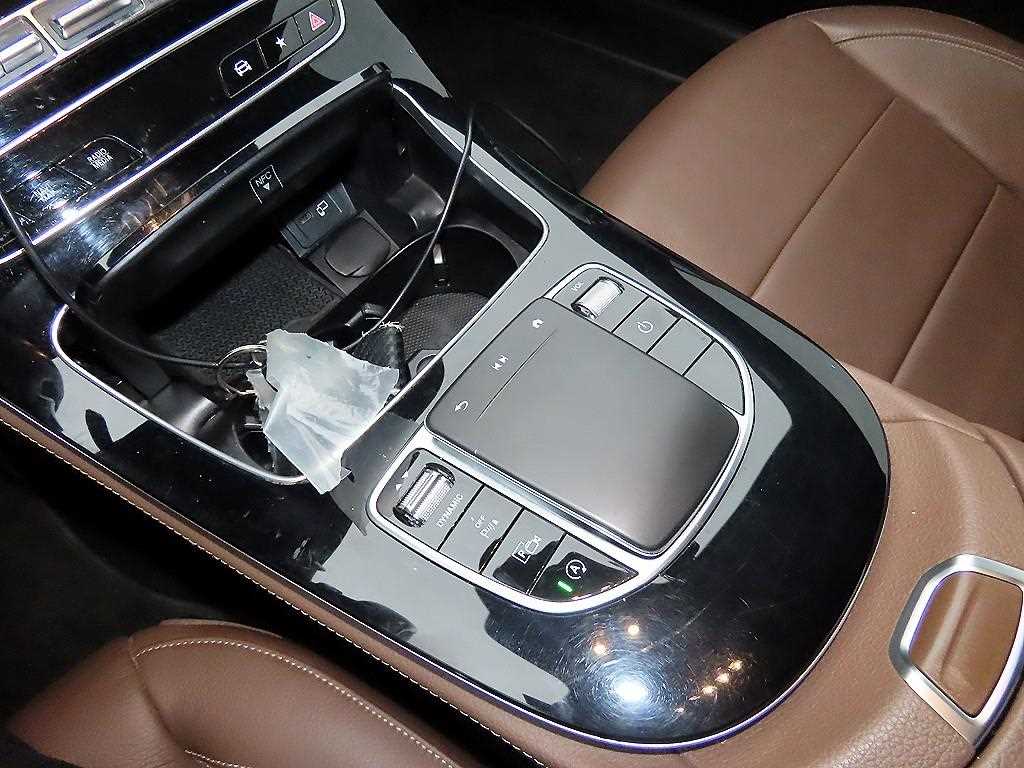 Mercedes Benz E class - Vista 11