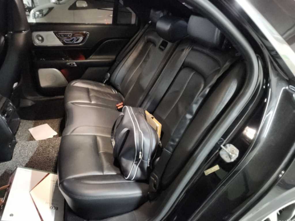 Lincoln Continental - Vista 9