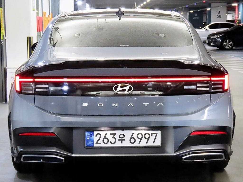 HYUNDAI Sonata - Vista 5