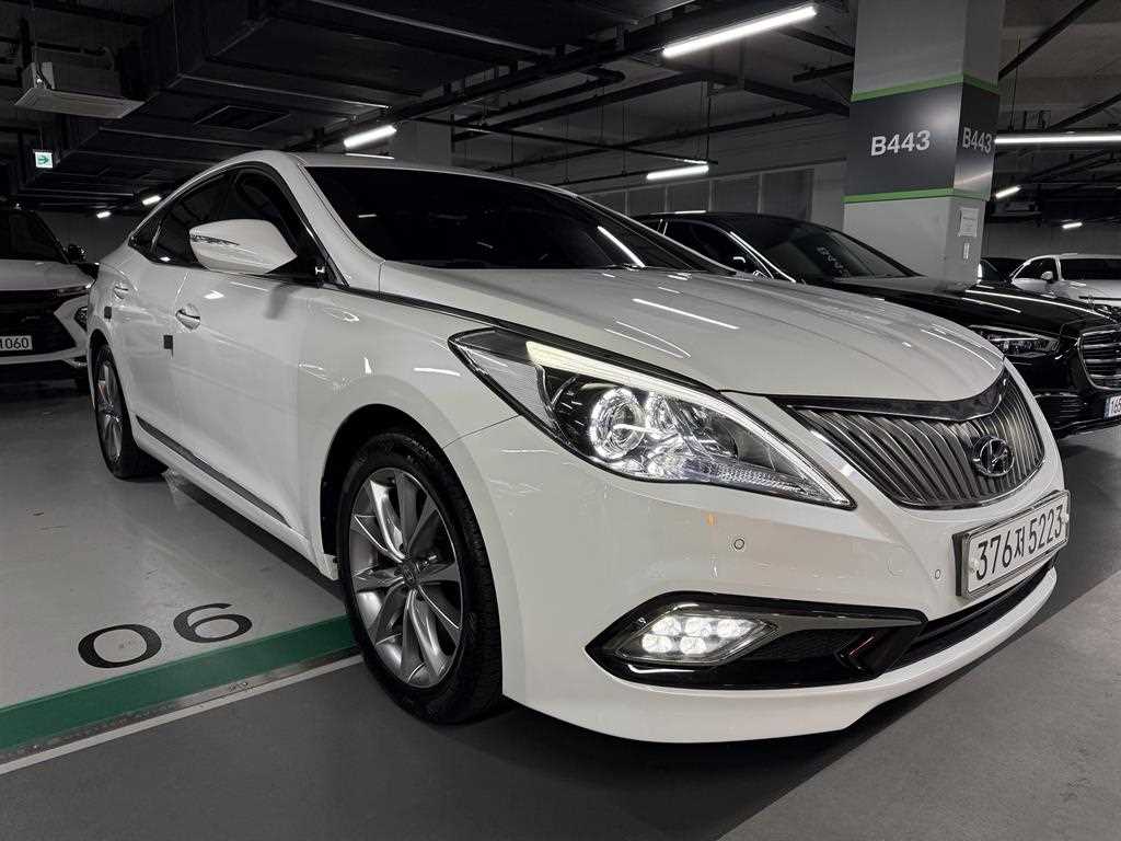 HYUNDAI Grandeur - Vista 2