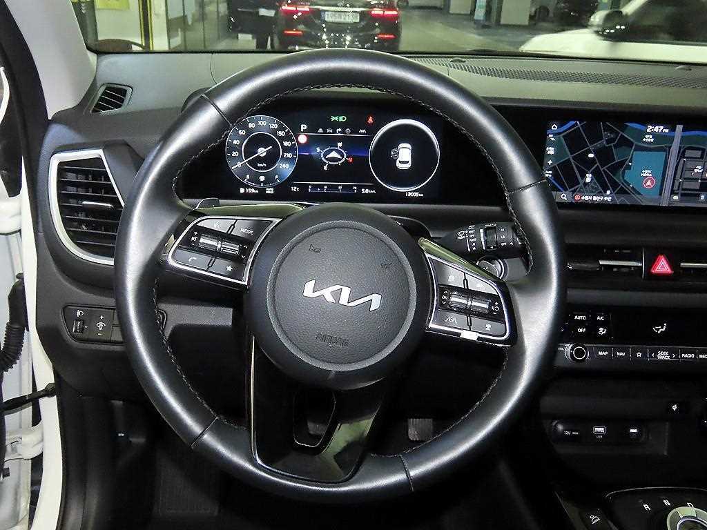 KIA Seltos - Vista 8