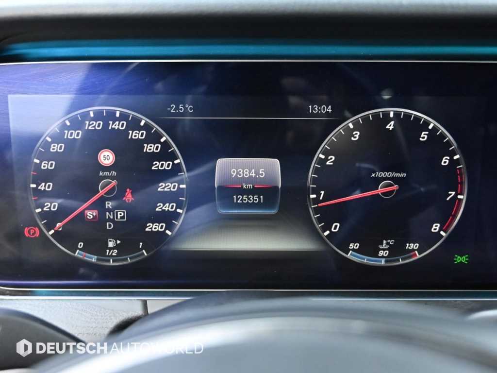 Mercedes Benz E class - Vista 8