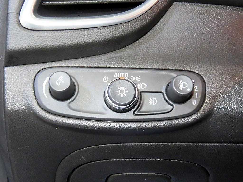 Chevrolet Trax 2019 Azul - Importación desde Corea - HF Imports Iquique - Foto 14