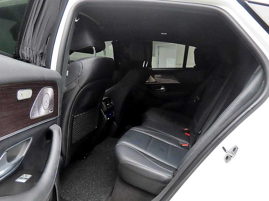 Mercedes Benz GLE Class - Vista 6