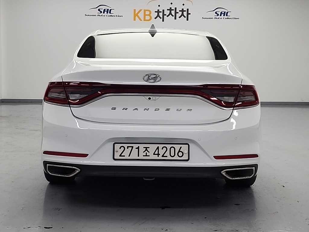 HYUNDAI Grandeur - Vista 3