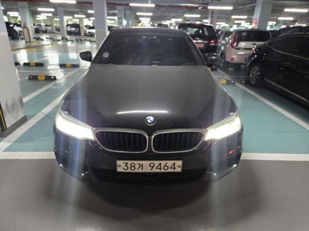 BMW 5 Series 2017 Negro - Importación desde Corea - HF Imports Iquique - Foto 1