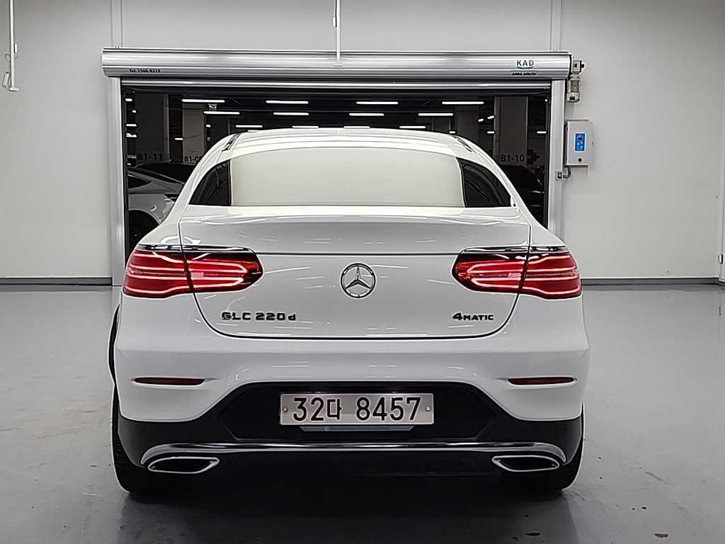 Mercedes Benz GLC Class - Vista 3