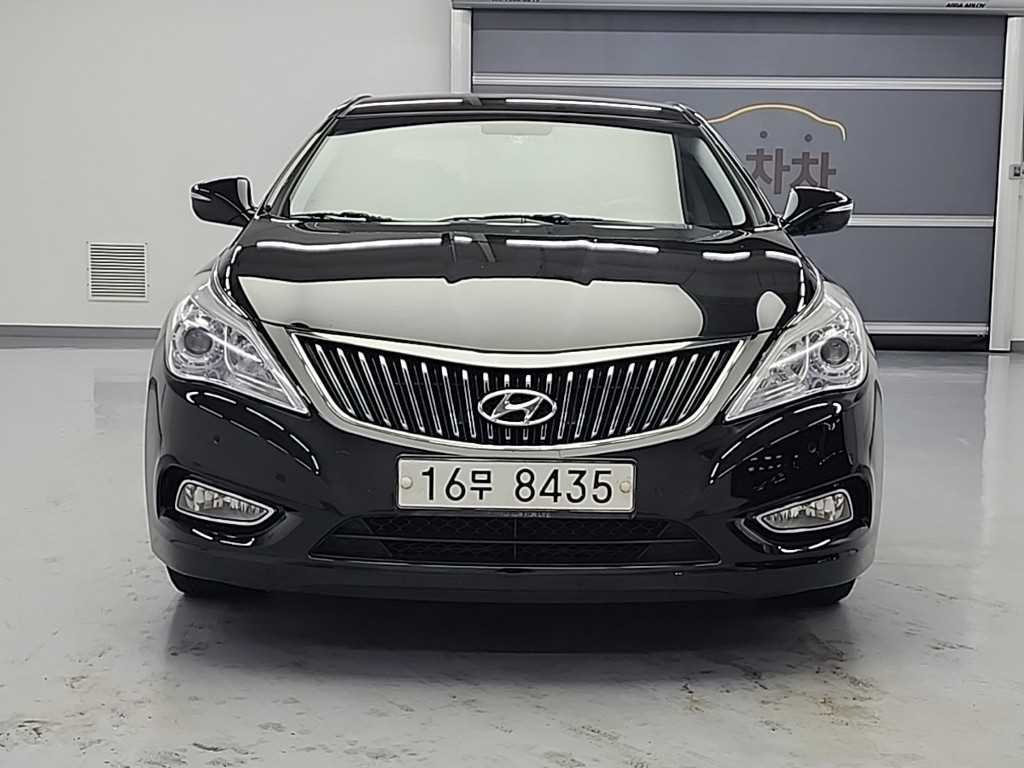 HYUNDAI Grandeur - Vista 2