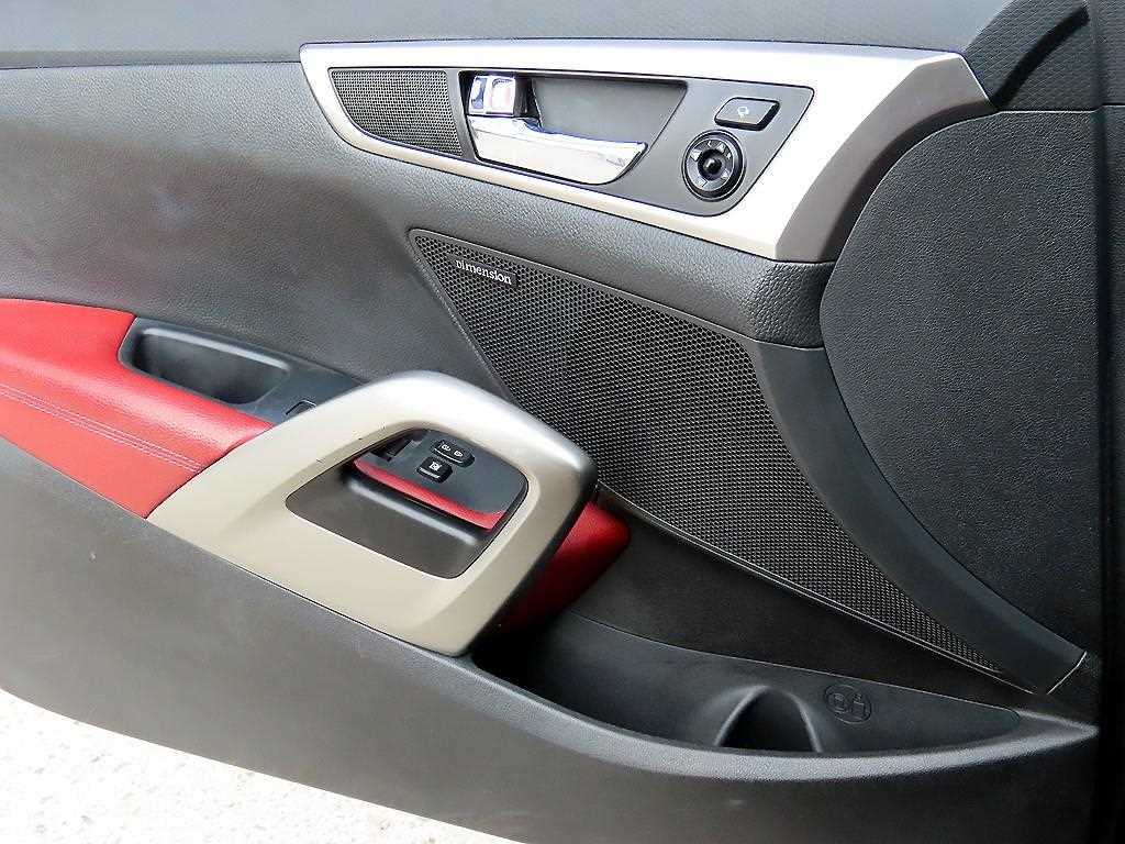 HYUNDAI Veloster - Vista 11