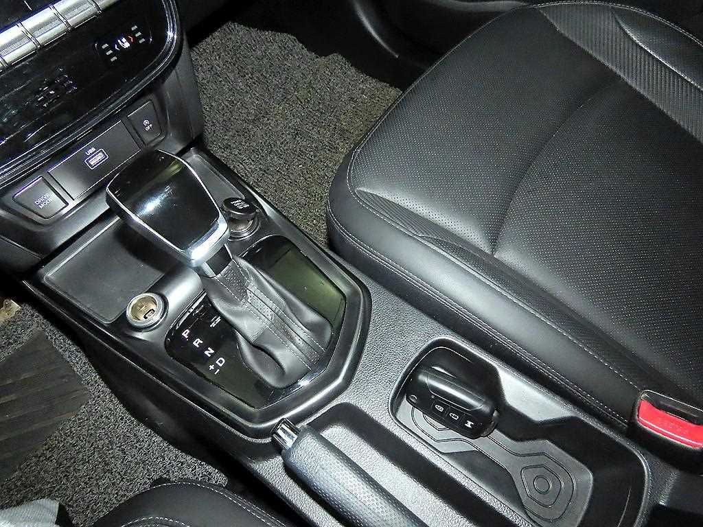 Ssangyong Tivoli - Vista 12