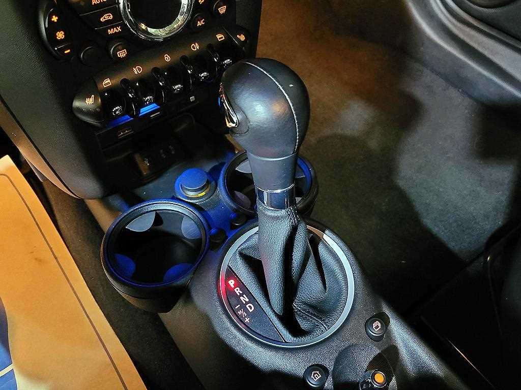 Mini Clubman 2014 the color of pearl - Importación desde Corea - HF Imports Iquique - Foto 13