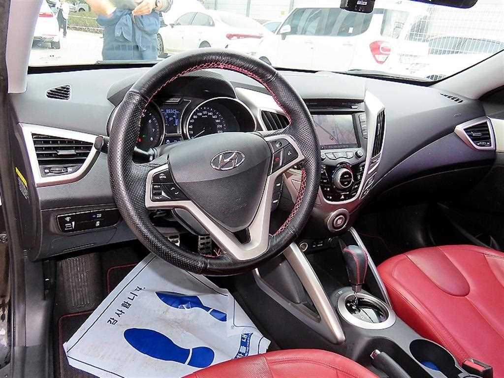 HYUNDAI Veloster - Vista 7