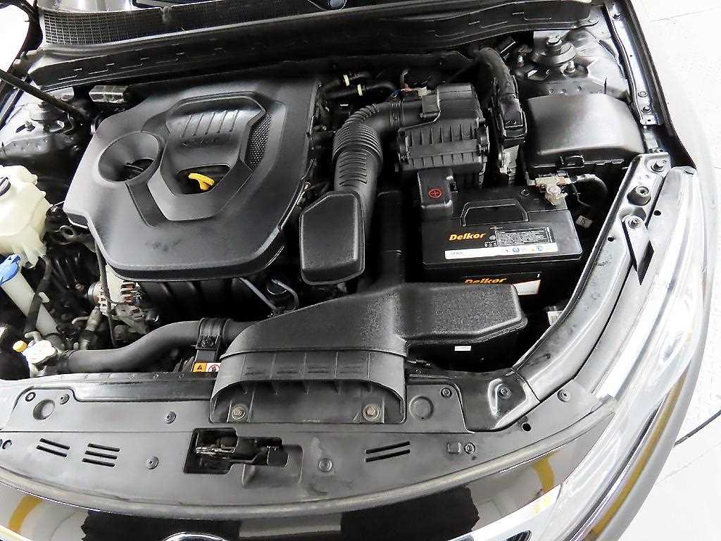 KIA K5 2013 Negro - Importación desde Corea - HF Imports Iquique - Foto 17