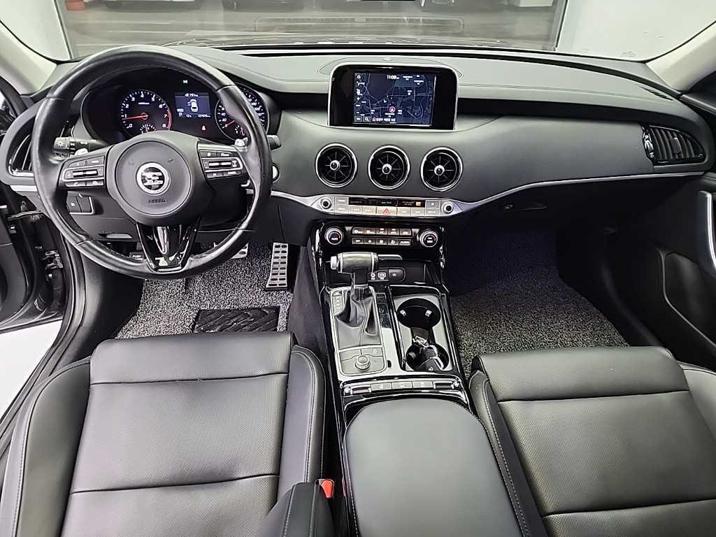 KIA Stinger - Vista 7