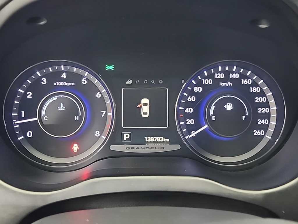 HYUNDAI Grandeur - Vista 6