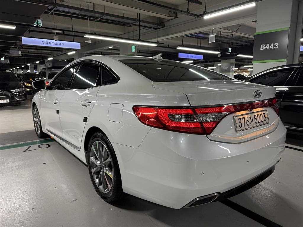 HYUNDAI Grandeur - Vista 3