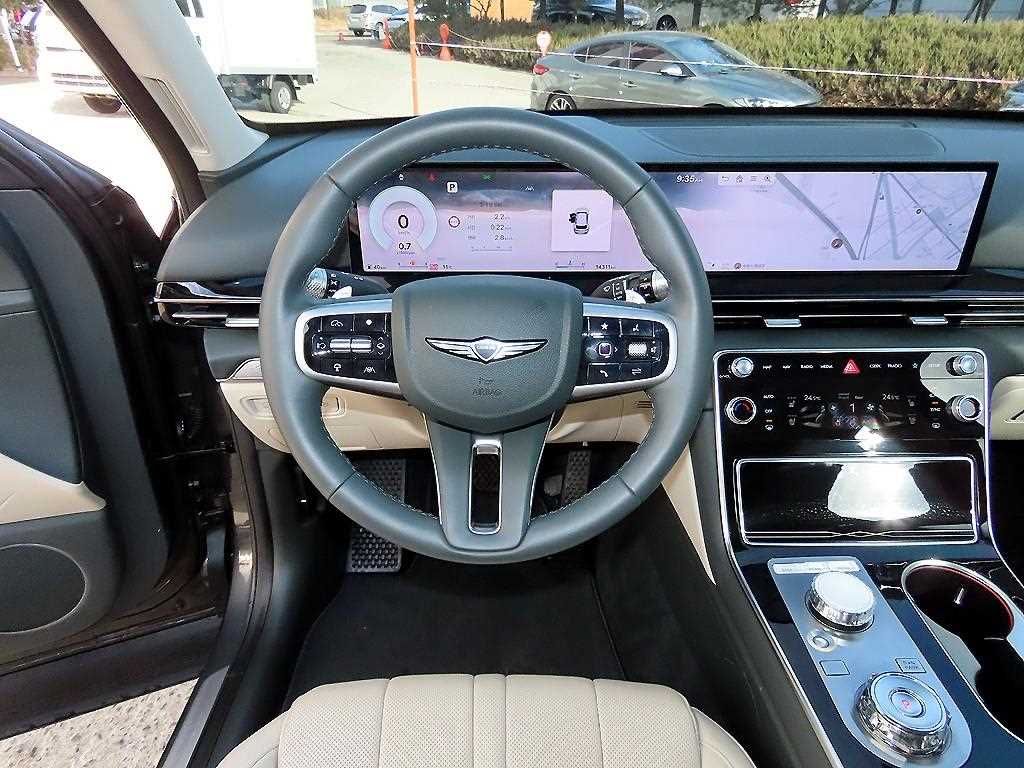 Genesis GV80 - Vista 8