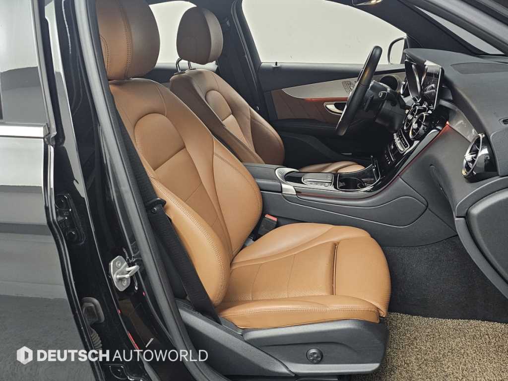 Mercedes Benz GLC Class - Vista 10