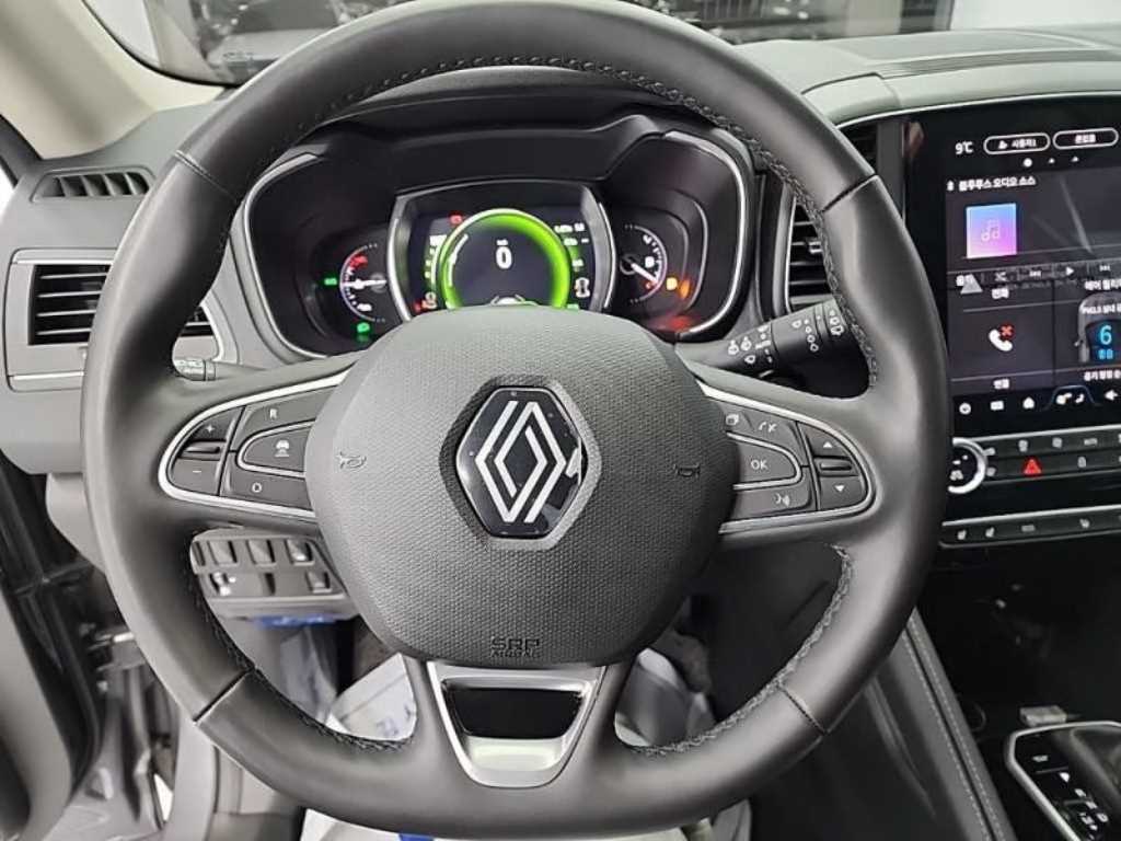 SAMSUNG QM6 - Vista 9