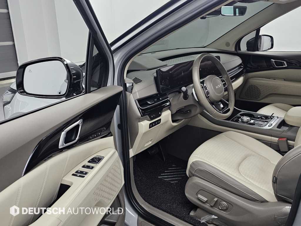 KIA Carnival - Vista 11