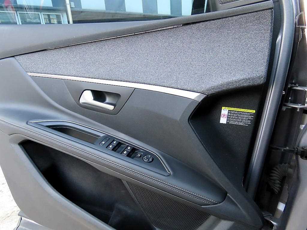 Peugeot 5008 - Vista 11