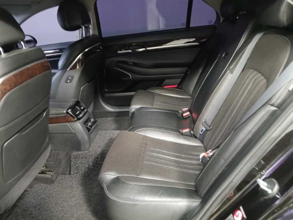 Genesis EQ900 - Vista 7