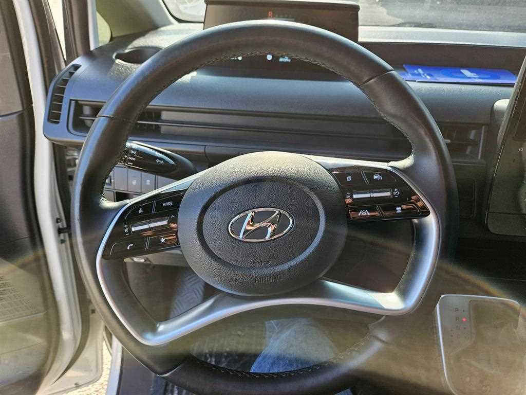 HYUNDAI Staria - Vista 11