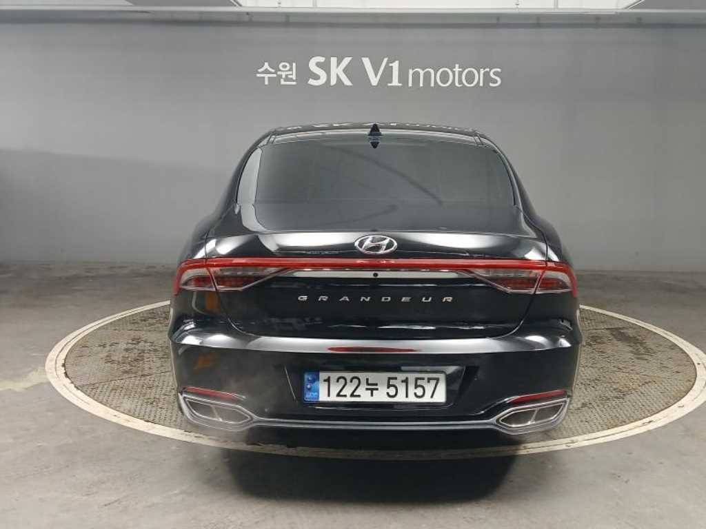 HYUNDAI Grandeur - Vista 5