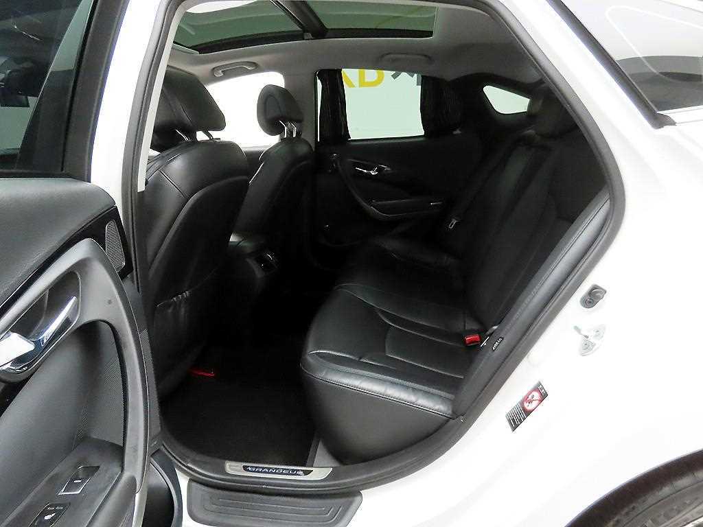 HYUNDAI Grandeur 2015 Blanco - Importación desde Corea - HF Imports Iquique - Foto 14