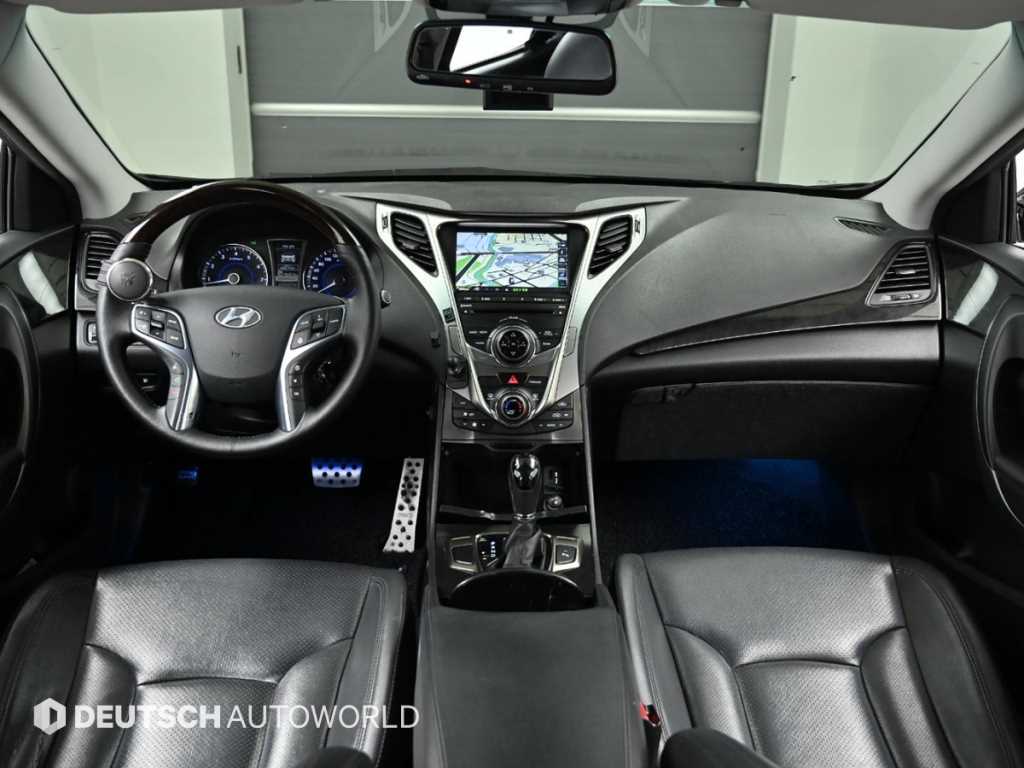 HYUNDAI Grandeur - Vista 7