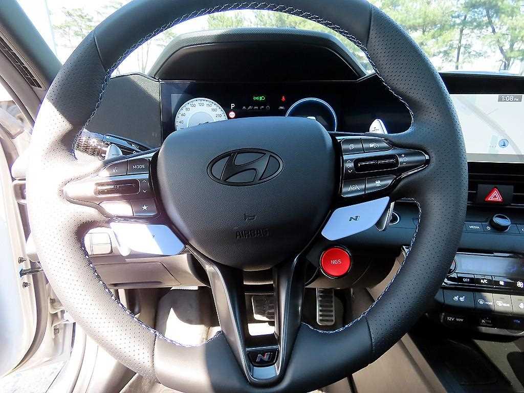 HYUNDAI Avante - Vista 8