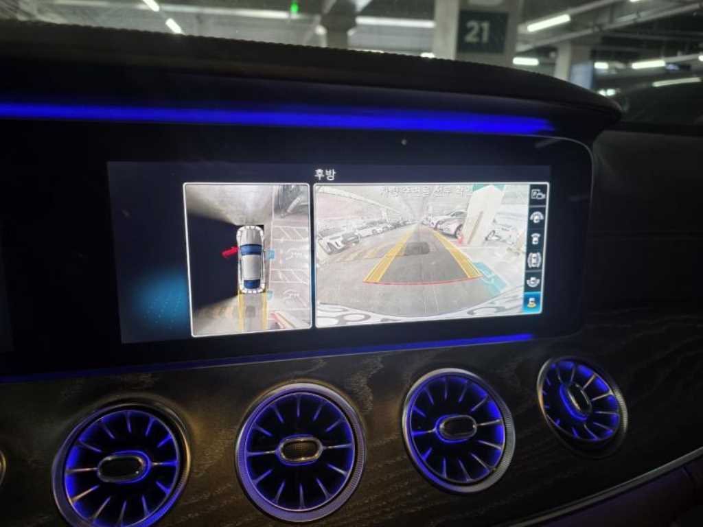 Mercedes Benz AMG GT - Vista 10