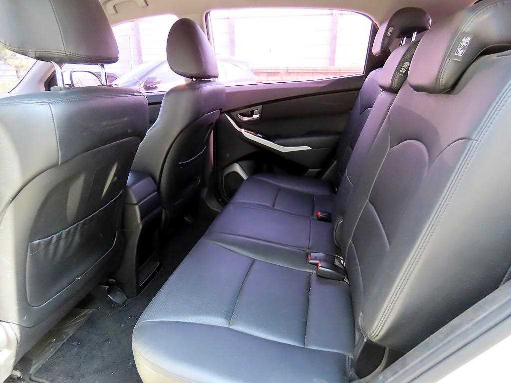 Ssangyong Korando - Vista 6